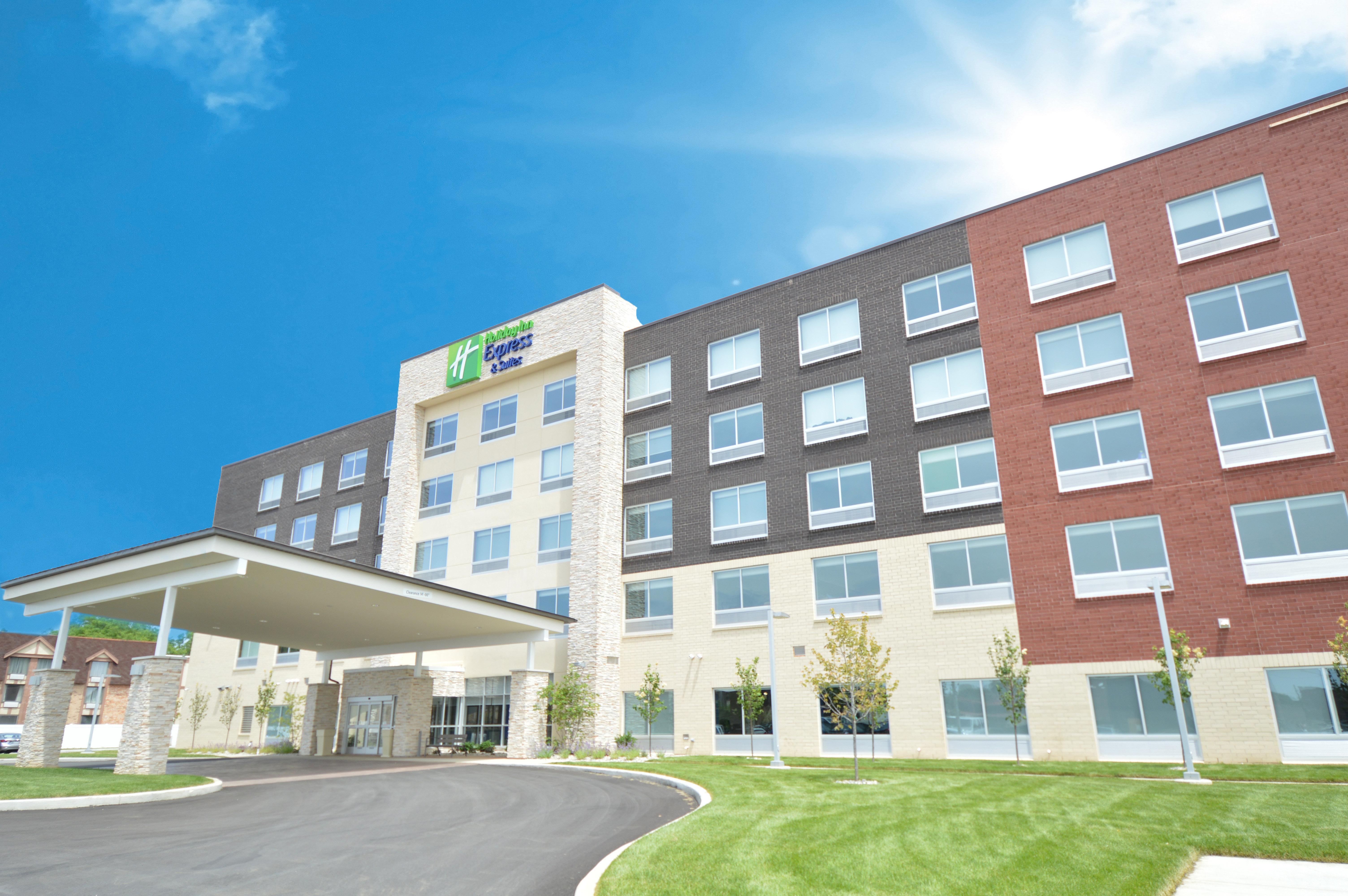 Holiday Inn Express & Suites Toledo West By Ihg Екстериор снимка