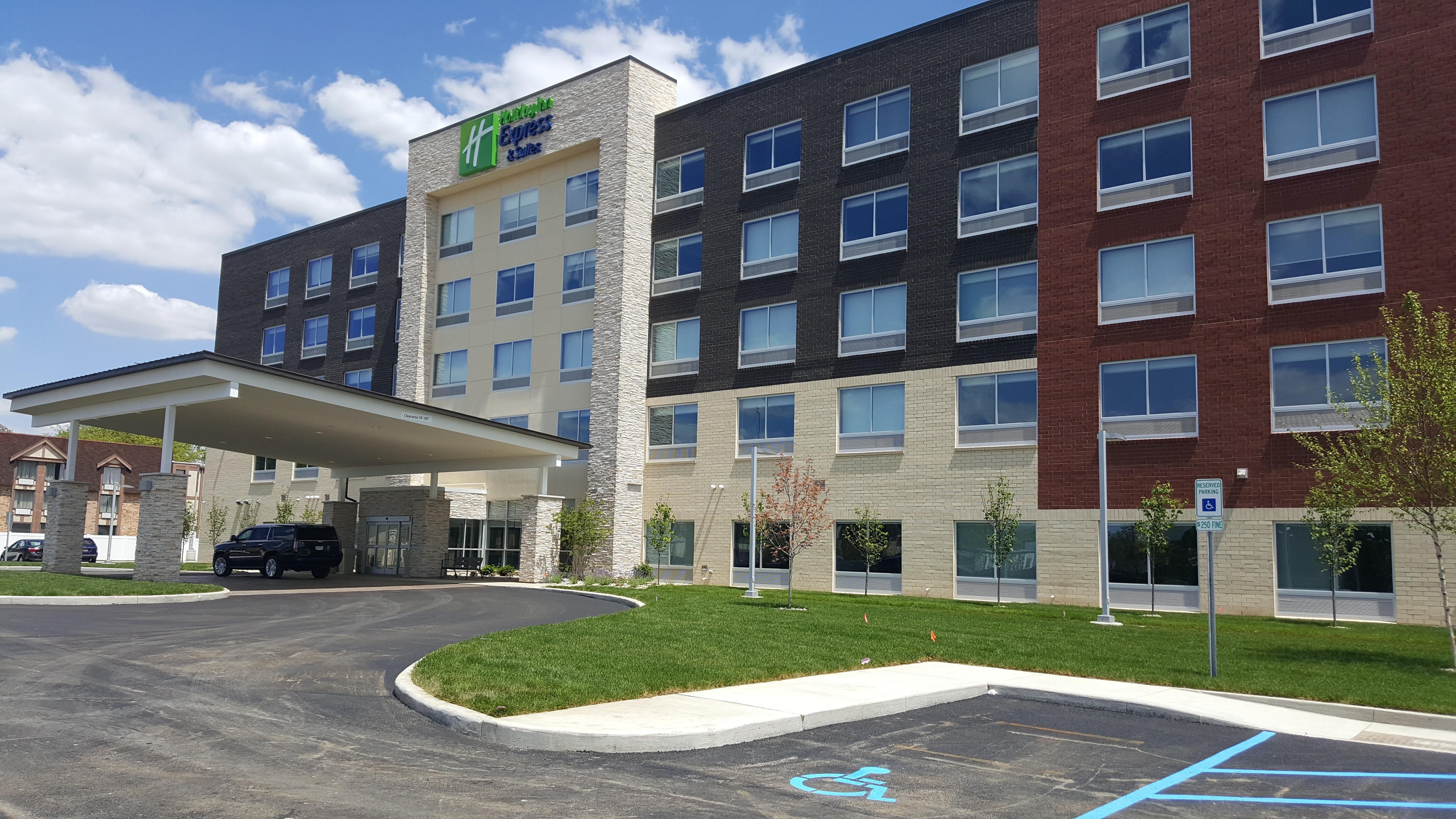 Holiday Inn Express & Suites Toledo West By Ihg Екстериор снимка