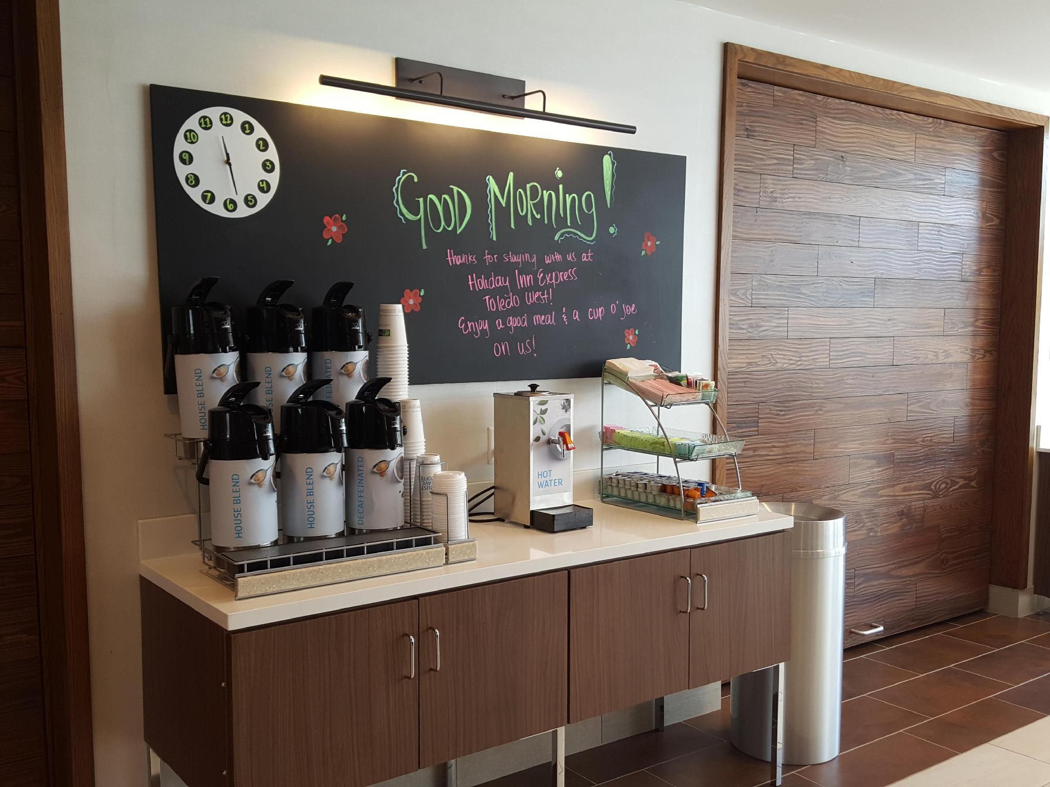 Holiday Inn Express & Suites Toledo West By Ihg Екстериор снимка