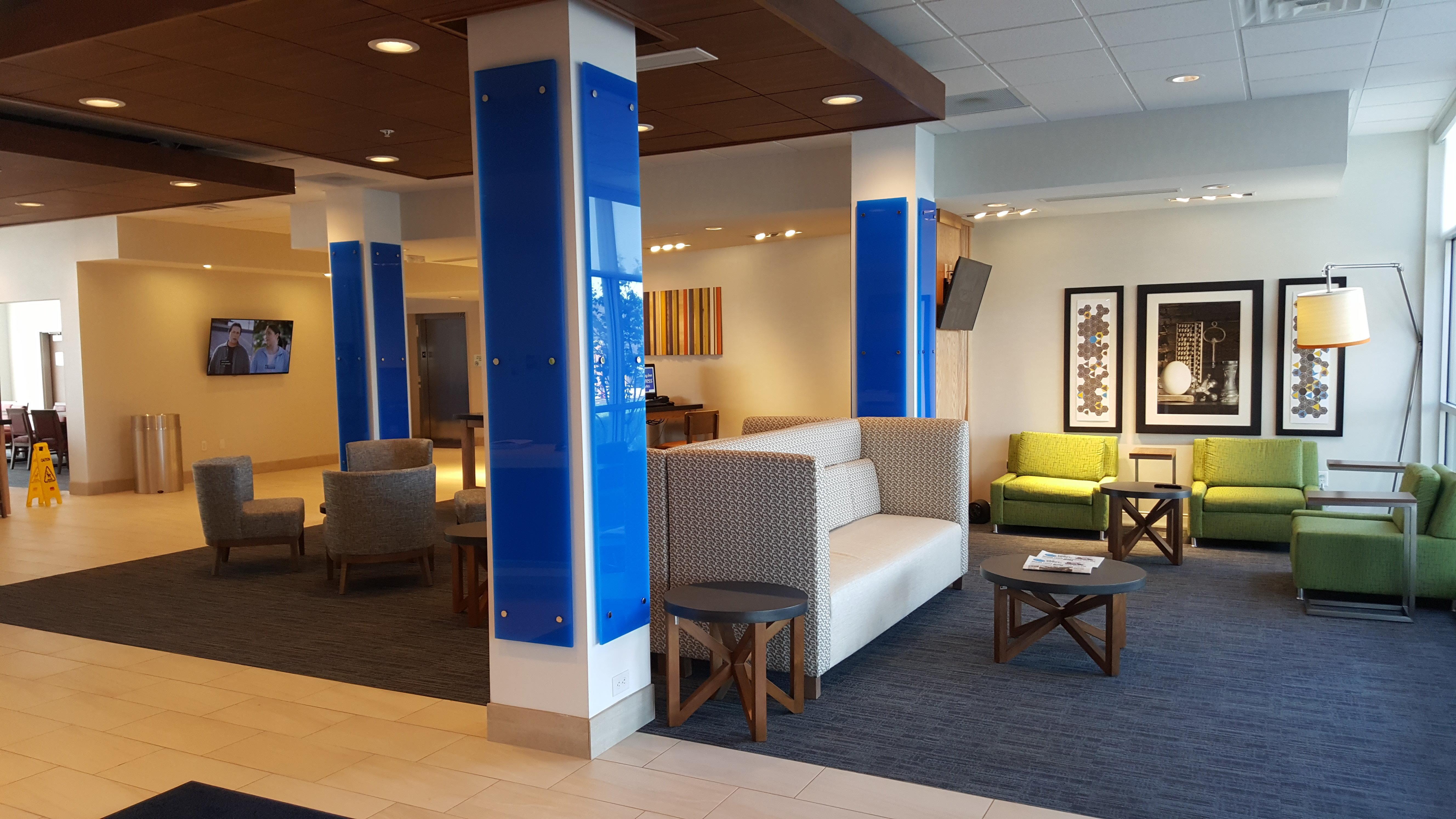 Holiday Inn Express & Suites Toledo West By Ihg Екстериор снимка