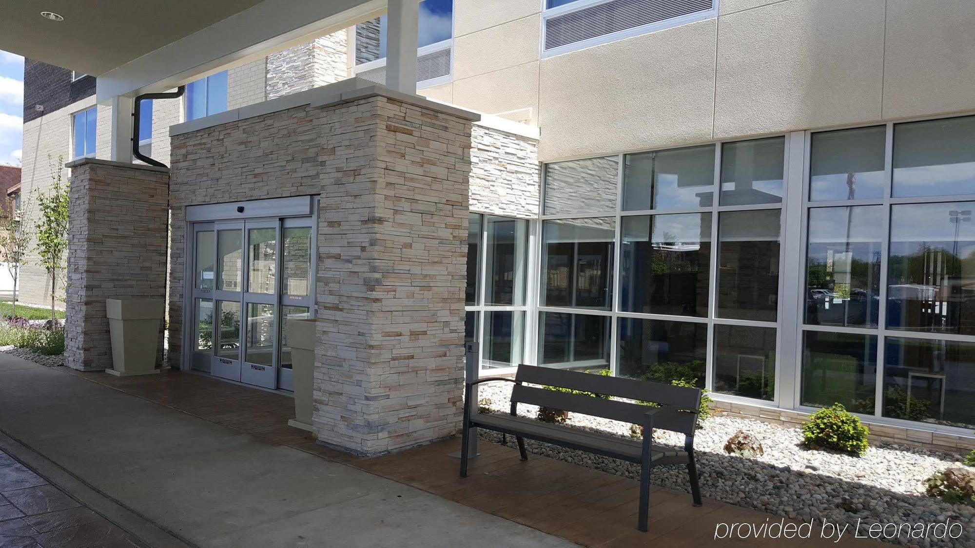 Holiday Inn Express & Suites Toledo West By Ihg Екстериор снимка